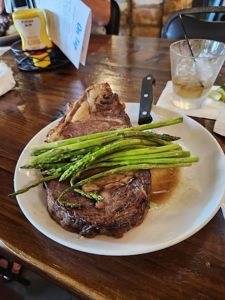 16 Oz Prime Rib